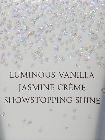 Лимитированный лосьон Runway Pose Shimmer Fragrance Body Lotion