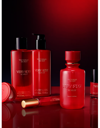 Набір з косметичкою Very Sexy Scarlet Set