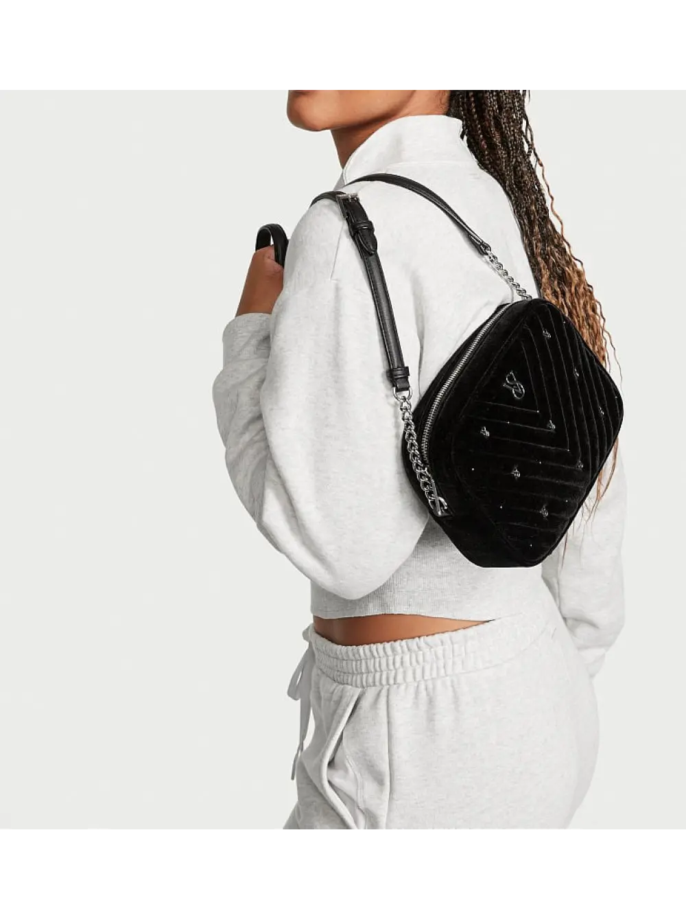 Victoria MAX クロスバックショートジョン Сумка The Victoria Crossbody Camera Bag Velvet Black купить