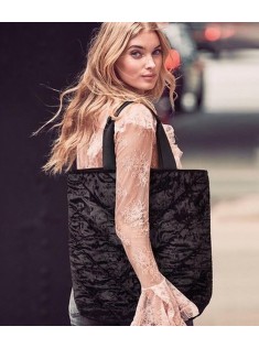 Вельветова сумка Victoria's Secret Black Velvet Tote