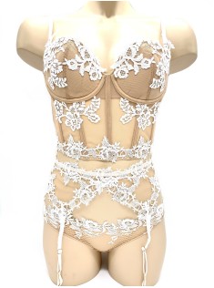 Балконет Victoria's Secret Beige Lace Bra/Garter/Panty