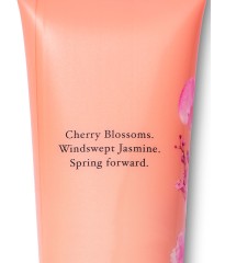 Cherry Blossoming лосьйон Вікторія Сікрет