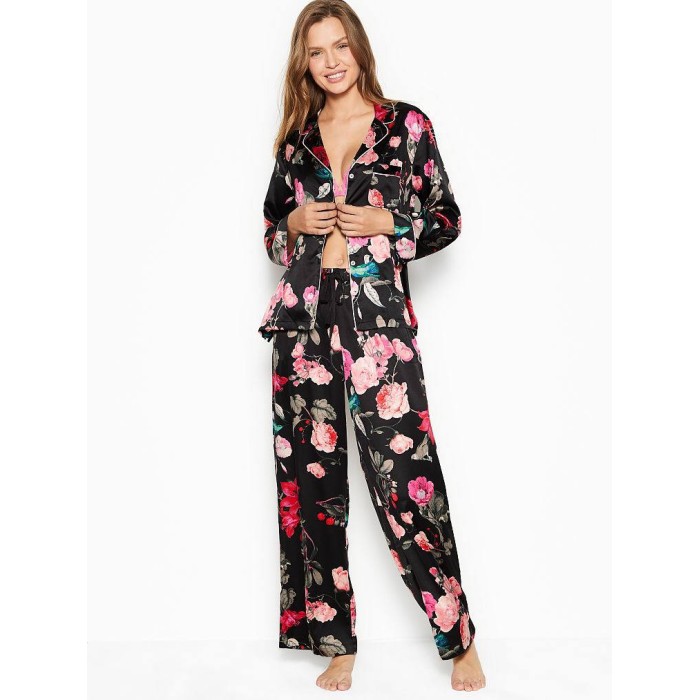 Піжама Victoria's Secret Satin Long PJ Set Light Black Floral print