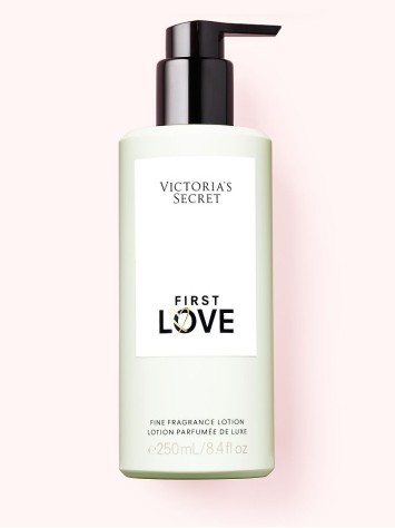 Парфюмированный лосьон First Love Fragrance Lotion