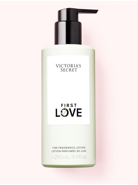 Парфумований лосьйон First Love Fragrance Lotion