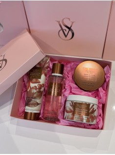 Подарунковий набір Natural Beauty Set INDULGE Vanilla Bean & Macadamia