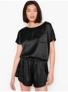 Піжама VS The Satin Oversized T-Shirt &amp; Petal Short PJ Set