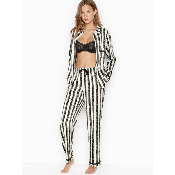 Піжама в смужку Victoria's Secret - Satin PJ Set - BLACK/WHITE SCRIPT STRIPE
